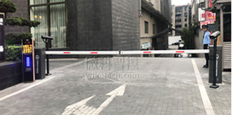 湖南岳陽(yáng)大酒店直流無(wú)刷高速道閘停車(chē)場(chǎng)收費(fèi)系統(tǒng)